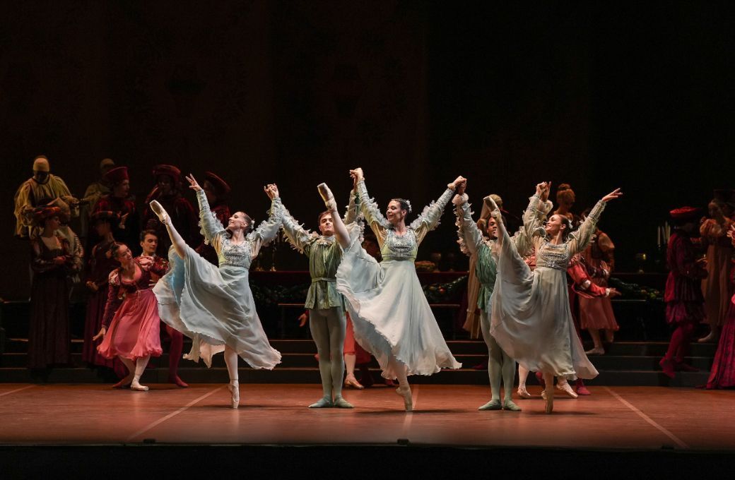 English National Ballet in Rudolf Nureyev&rsquo;s <i>Romeo and Juliet</i> &copy; Isabella Turolla