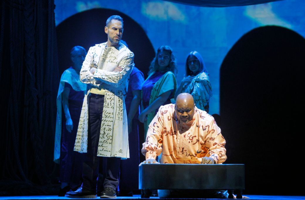 Kyle Ketelsen (Johnson) and Issachah Savage (Omar) © Cory Weaver | Lyric Opera of Chicago