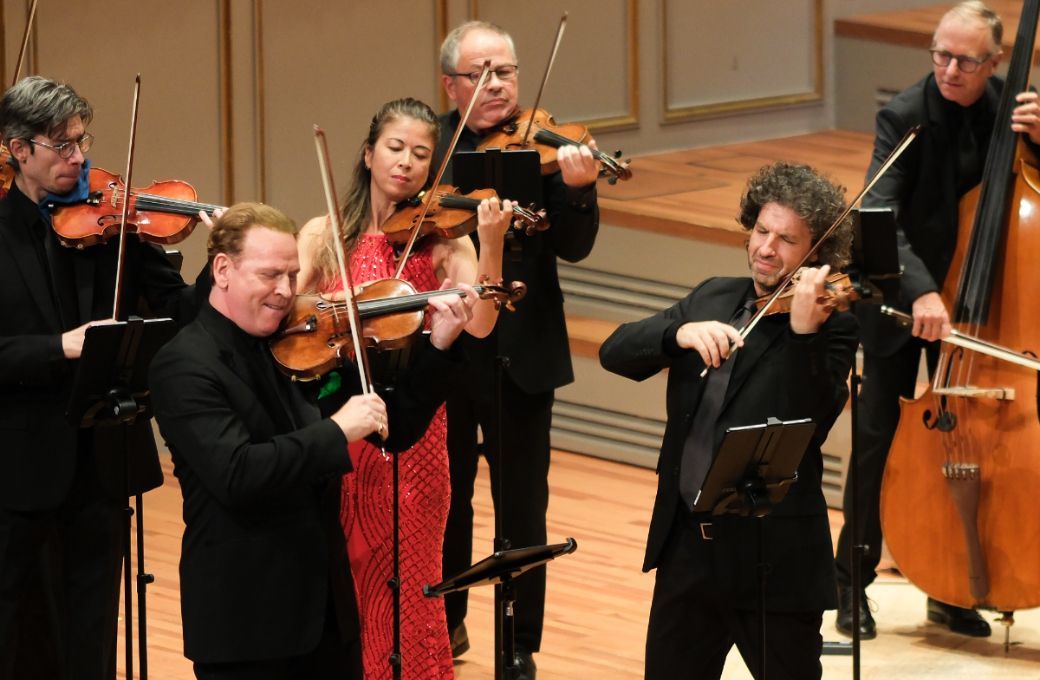 Daniel Hope mit dem Z&uuml;rcher Kammerorchester &copy; Michel Bumann