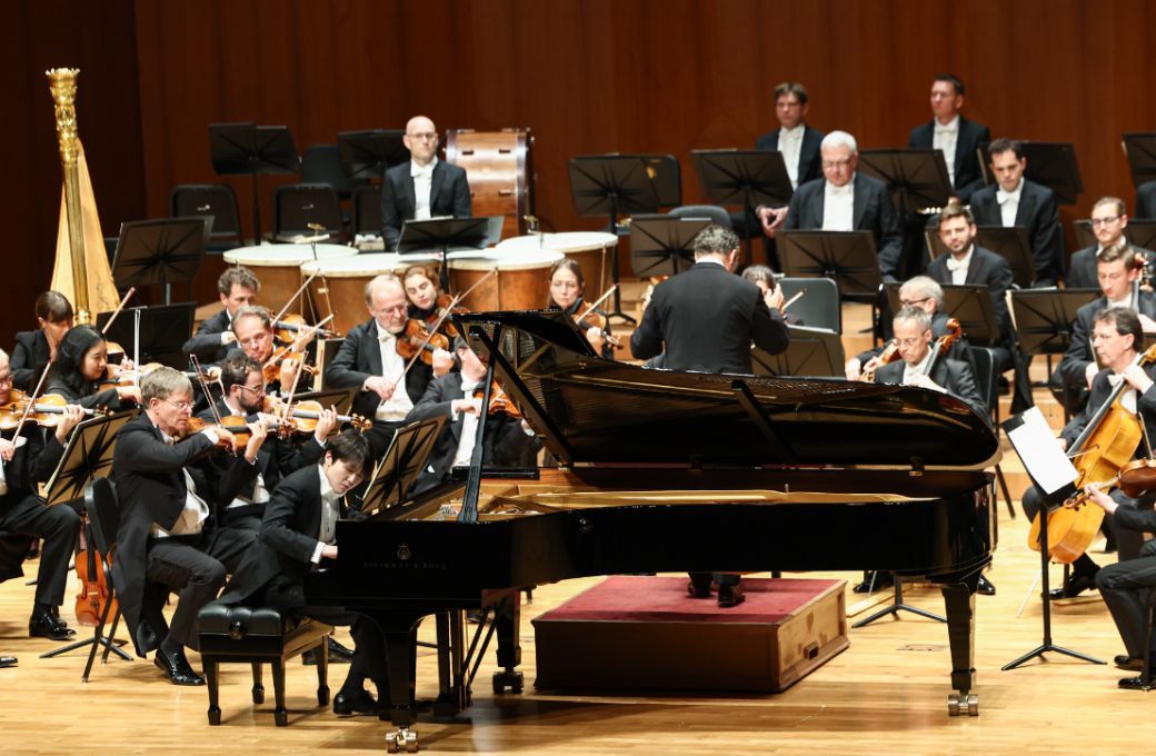 Seong-Jin Cho and the Vienna Philharmonic &copy; Hankyung Media Group