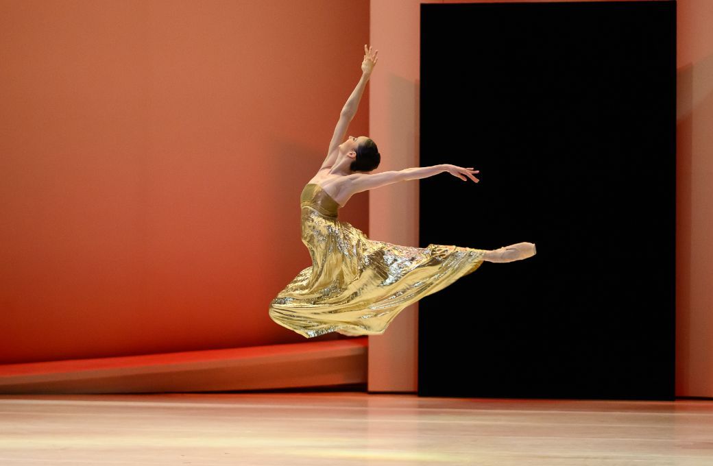 Juliette Klein in Jean-Christophe Maillot&rsquo;s <i>Rom&eacute;o et Juliette</i> &copy; Alice Blangero
