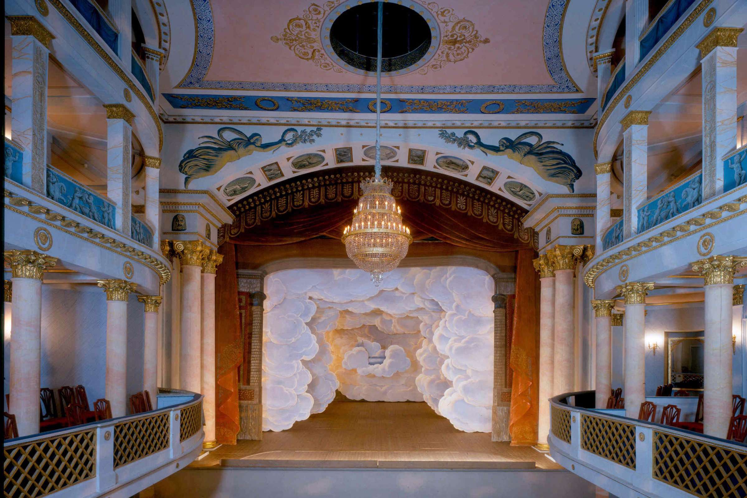 Wolkeneinstellung im Schlosstheater Ludwigsburg, Deutschland &copy; Residenzschloss Ludwigsburg