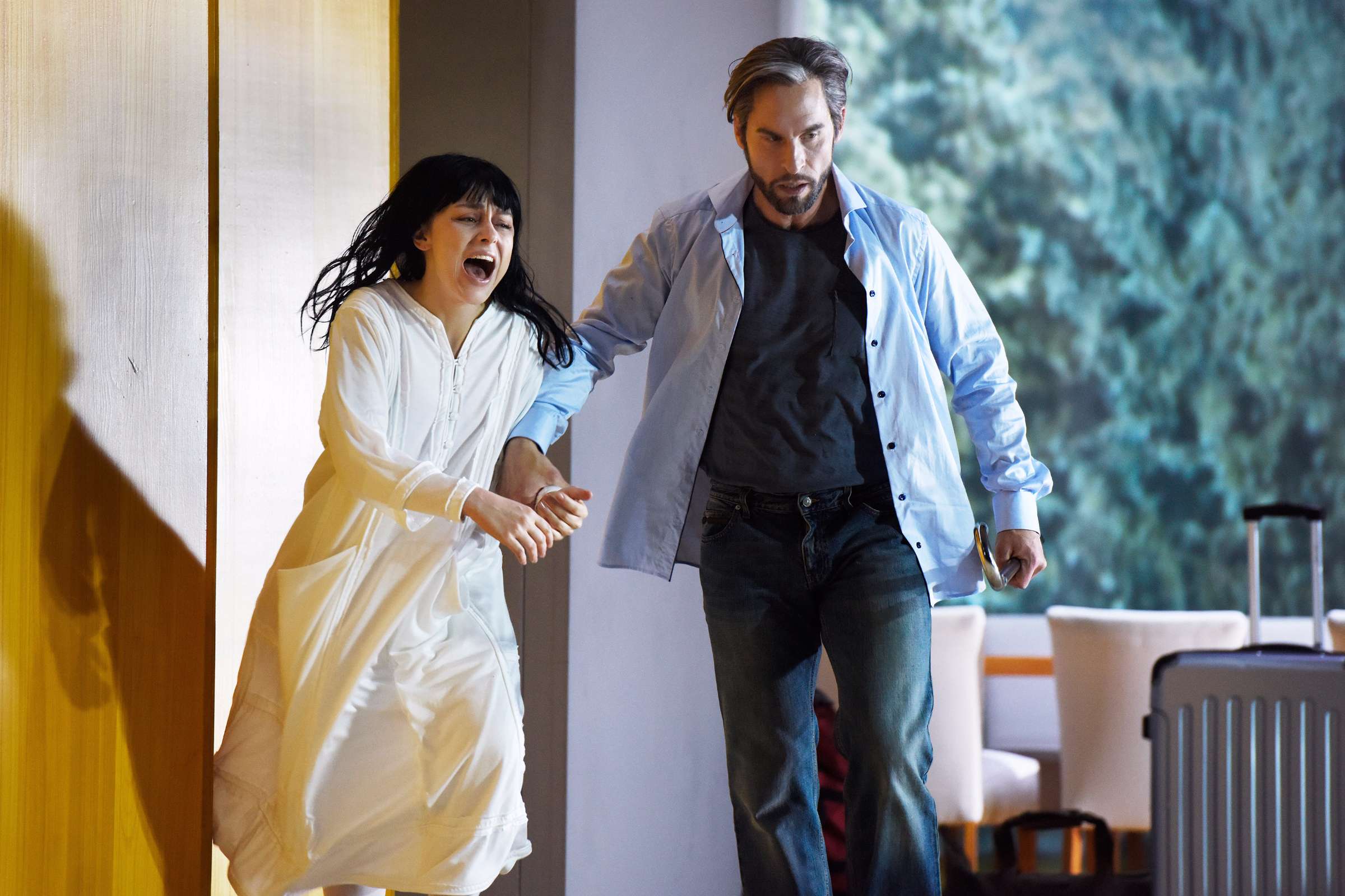 Corinne Winters (Mélisande) and Kyle Ketelsen (Golaud) &copy; Toni Suter | Opernhaus Zürich