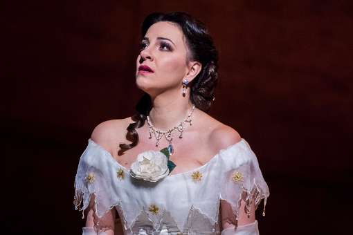 Joyce El-Khoury (Violetta) &copy; ROH | Tristram Kenton