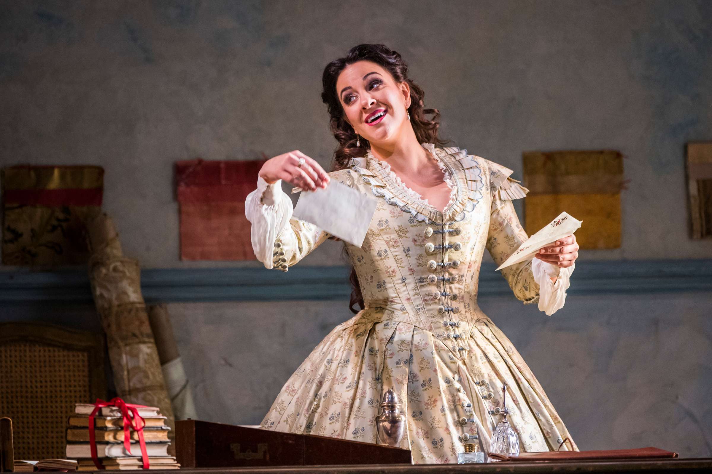 Joyce El-Khoury (Violetta) &copy; ROH | Tristram Kenton