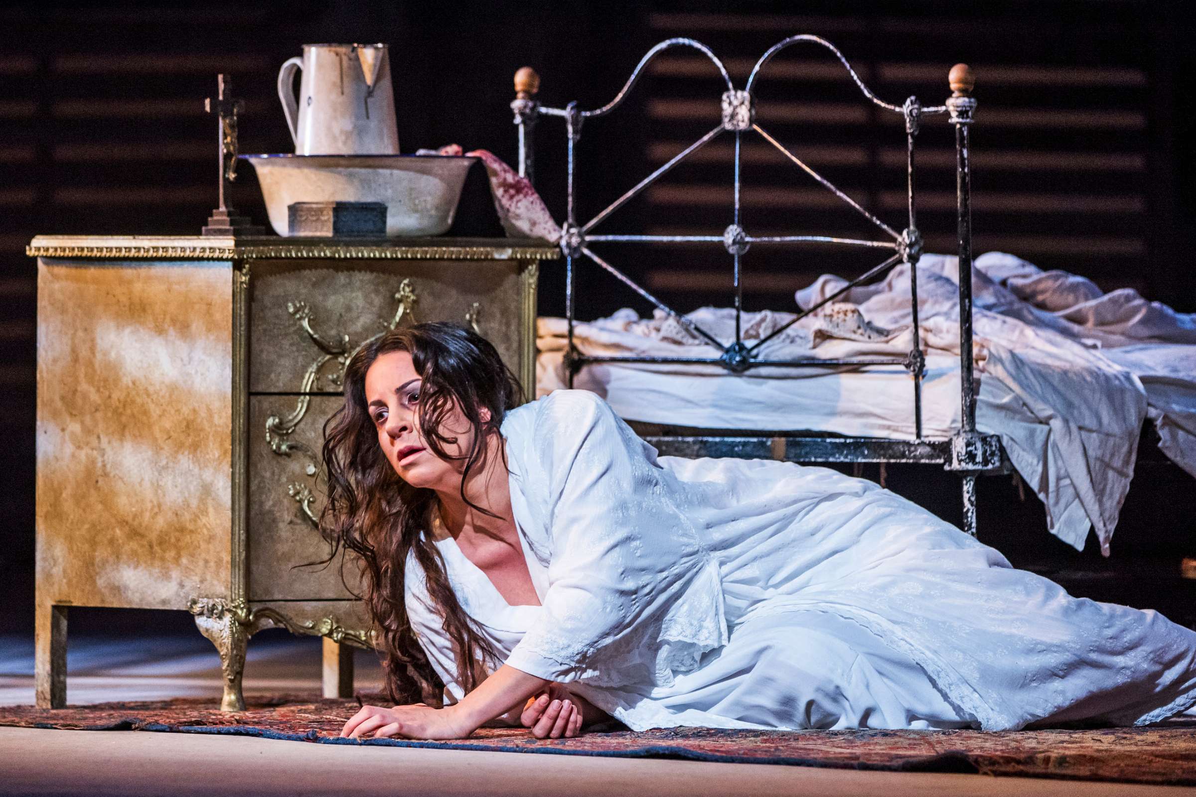 Joyce El-Khoury (Violetta) &copy; ROH | Tristram Kenton