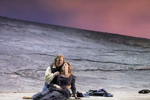 Gregory Kunde (Des Grieux) and Maria José Siri (Manon Lescaut) © Ramella & Giannese | Teatro Regio di Torino