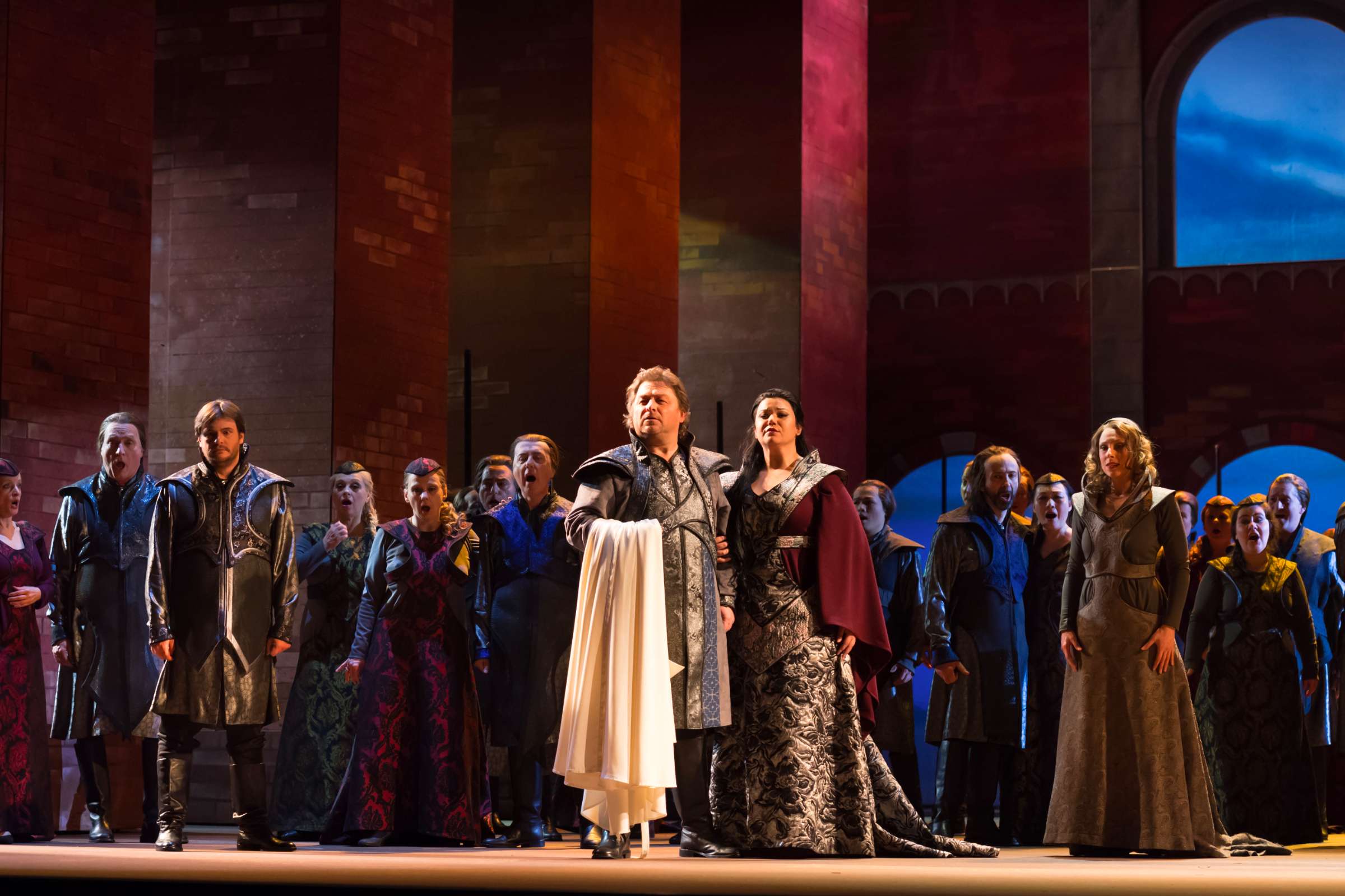 Pietro Picone (Raymond), Marc Laho (Gaston) Elaine Alvarez (Hélène) and Natacha Kowalski (Isaure) &copy; Lorraine Wauters | Opéra Royal de Wallonie-Liège