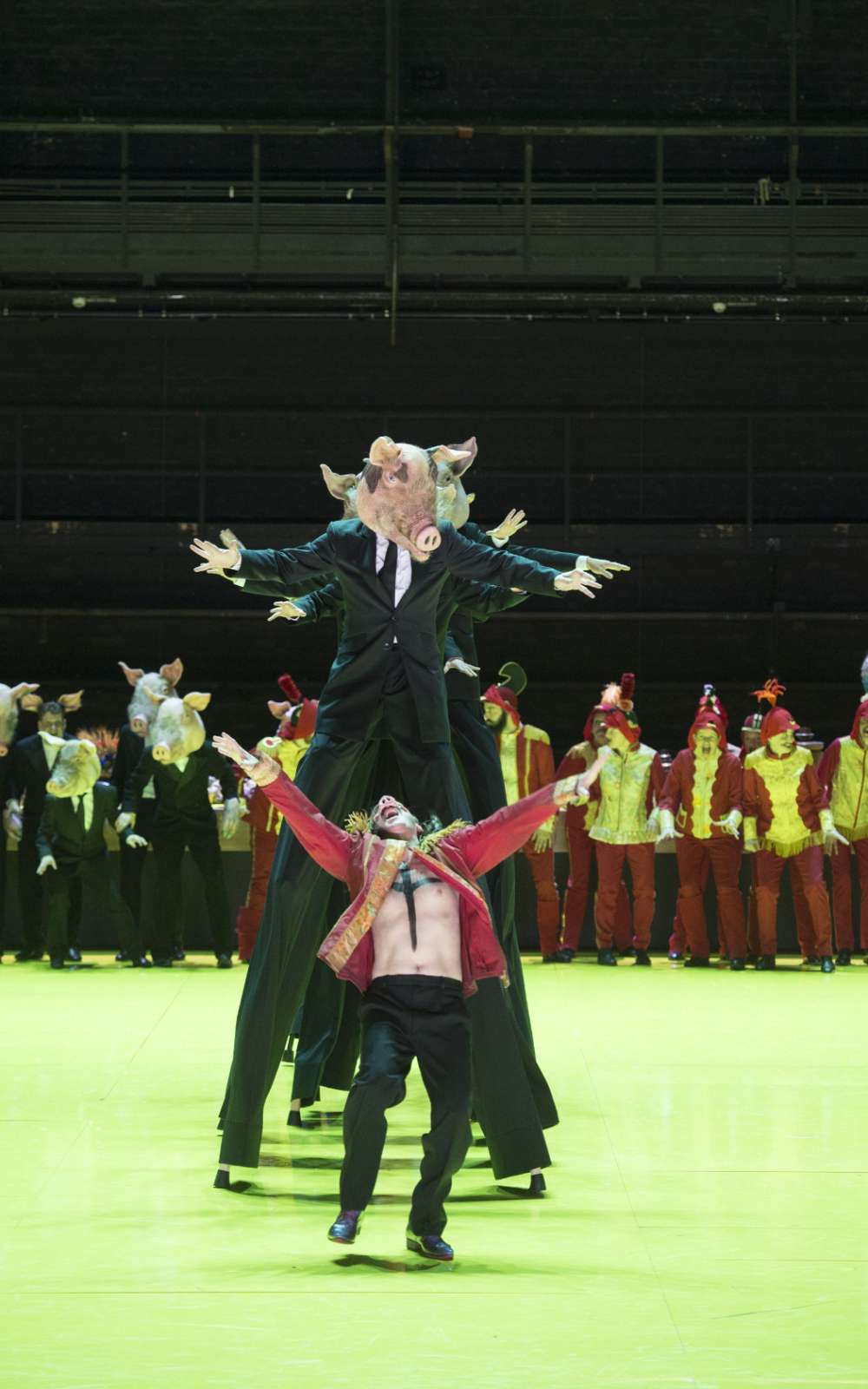 <i>Sorochyntsy Fair</i> ensemble &copy; Monika Rittershaus