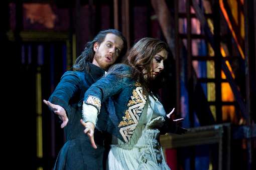 Todd Boyce (Clodomiro) and Ursula Hesse von den Steinen (Matilde) &copy; Alciro Theodoro da Silva