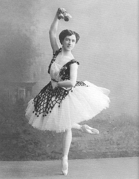 Agrippina Vaganova in <i>La Esmeralda</i>, St. Petersburg, circa 1910 (unknown photographer) &copy; Wikicommons