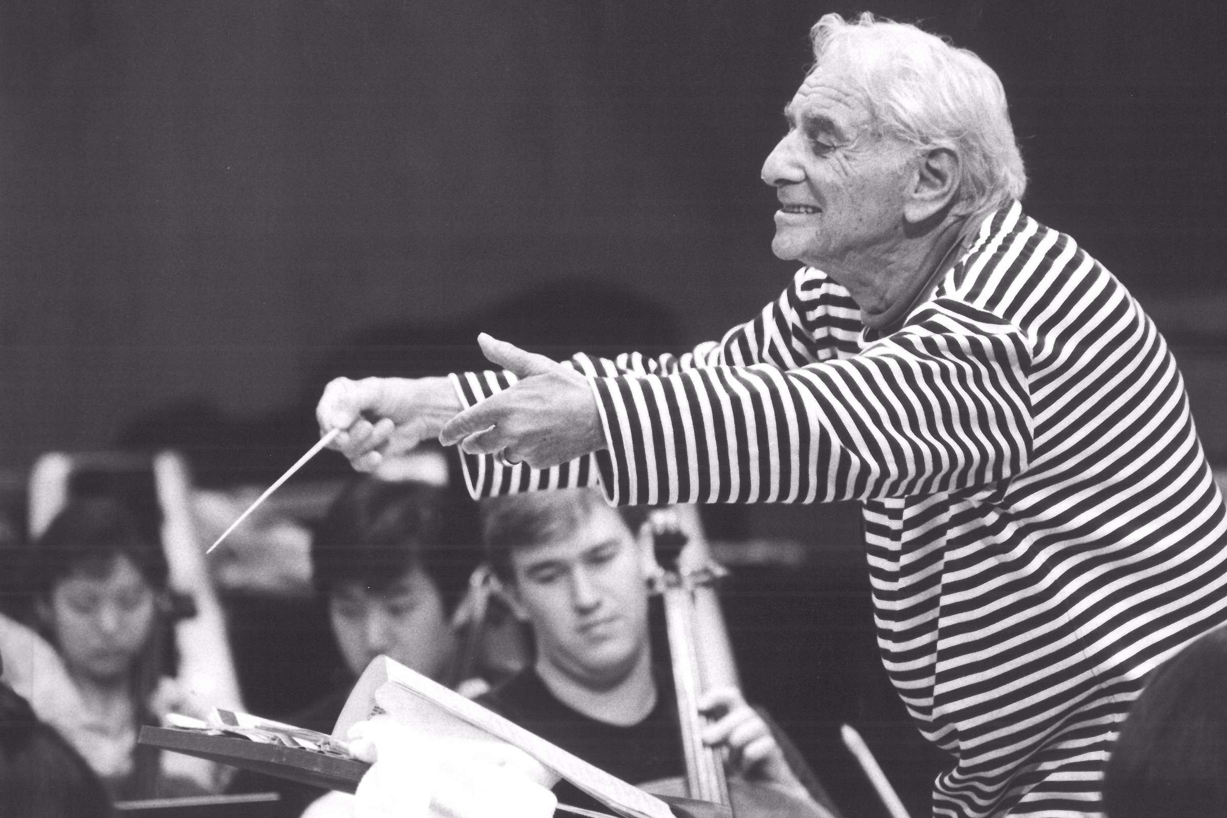 Leonard Bernstein rehearsing, 1990 &copy; London Symphony Orchestra