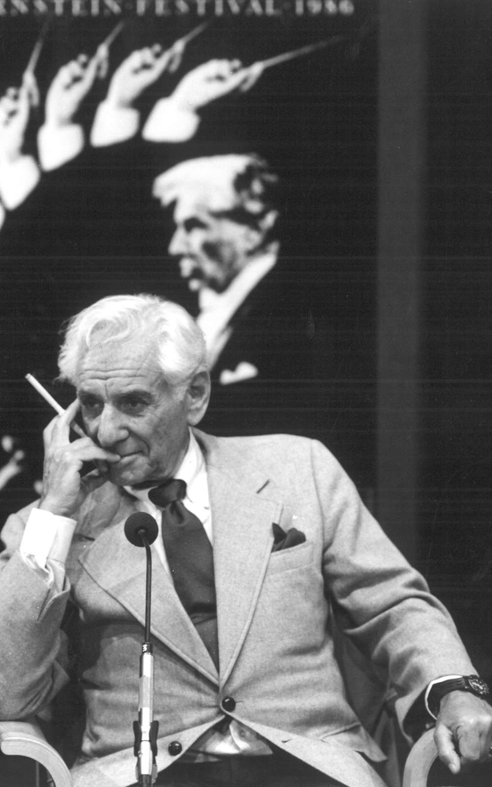 Leonard Bernstein in a press conference for the LSO's festival, 1986 &copy; London Symphony Orchestra