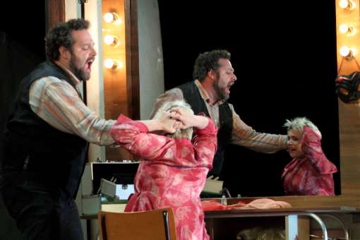 Bryan Hymel (Canio) and Carmen Giannattasio (Nedda) in <i>Pagliacci</i> &copy; ROH | Catherine Ashmore
