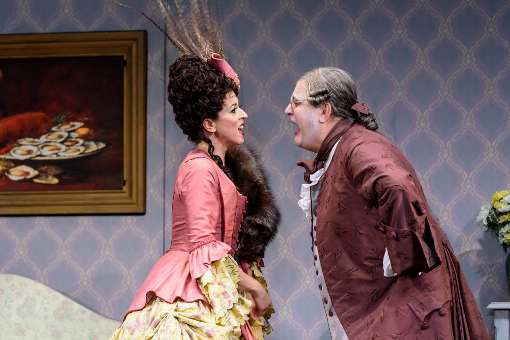 Lisette Oropesa (Norina) y Renato Girolami (Don Pasquale) en <i>Don Pasquale</i> &copy; Bill Cooper | Glyndebourne Festival Opera