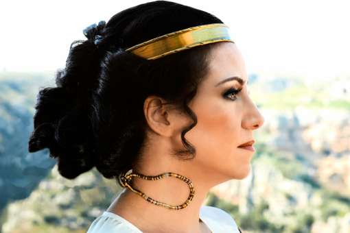 Anna Bonitatibus as Semiramide &copy; Frank Bonitatibus