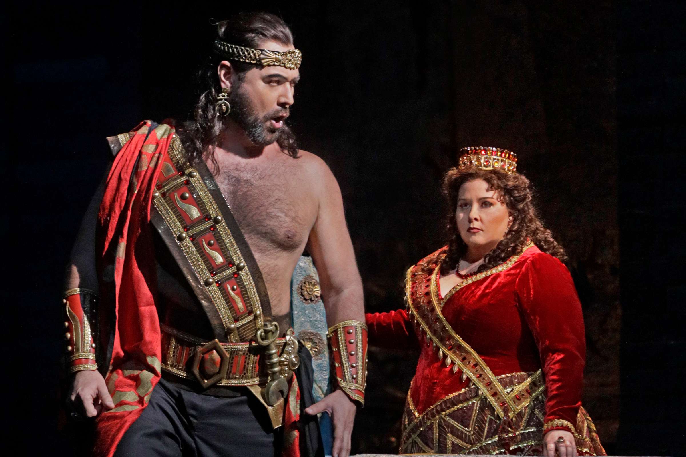 Ildar Abdrazakov (Assur) and Angela Meade (Semiramide) © Ken Howard | Metropolitan Opera