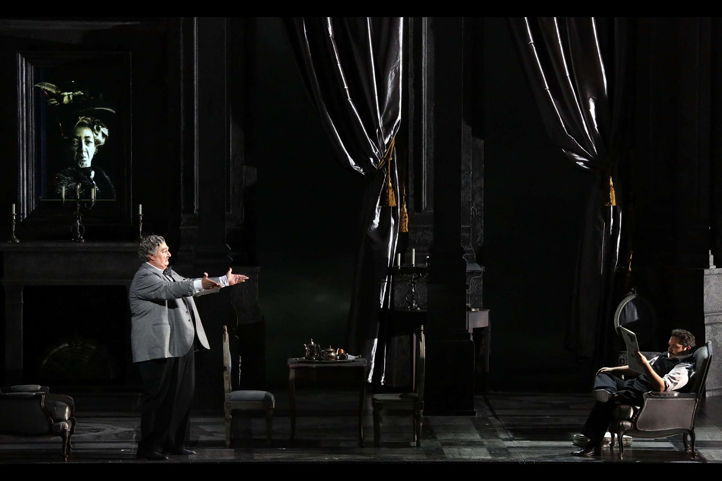Ambrogio Maestri (Don Pasquale) and René Barbera (Ernesto) © Brescia & Amisano | Teatro alla Scala
