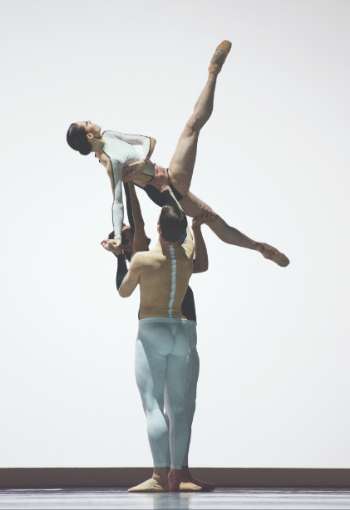 San Francisco Ballet in Dawson's <i>Anima Animus</i> &copy; Erik Tomasson