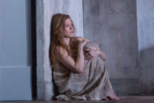 Barbara Hannigan as Agnès in <i>Written on Skin</i> © ROH | Stephen Cummiskey