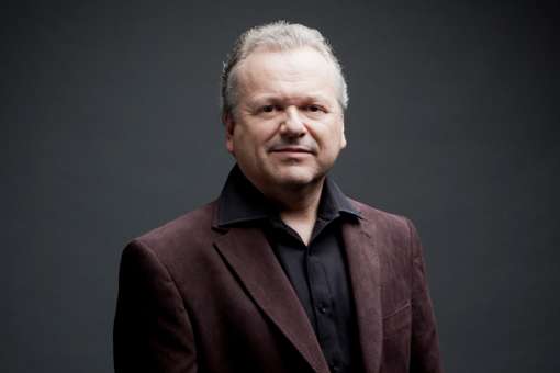 Michael Collins &copy; Benjamin Ealovega