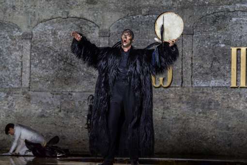Asmik Grigorian (Salome) und G&aacute;bor Bretz (Jochanaan) &copy; Ruth Walz