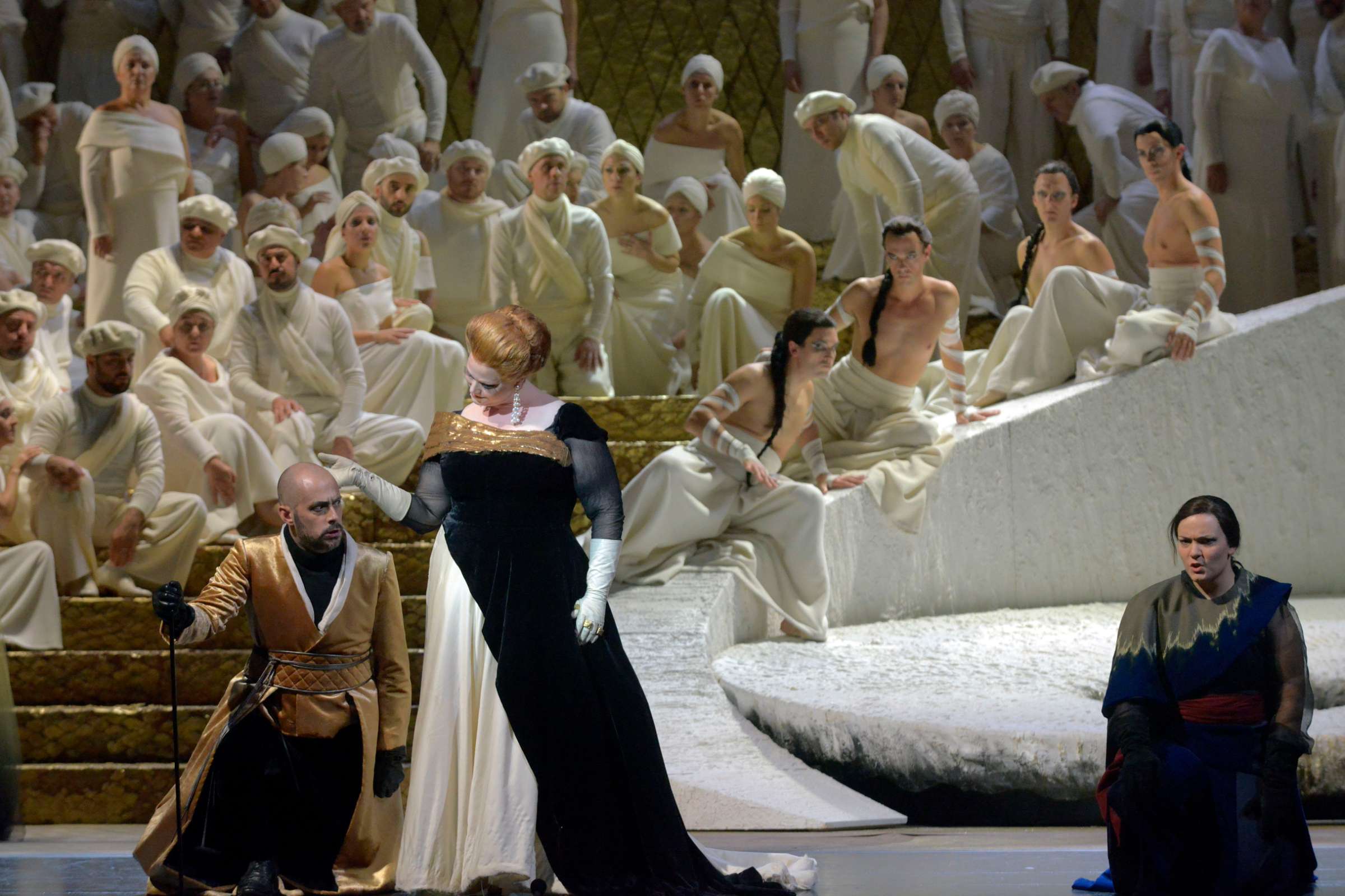 Alex Esposito (Assur) and Jessica Pratt (Semiramide) &copy; Michele Crosera