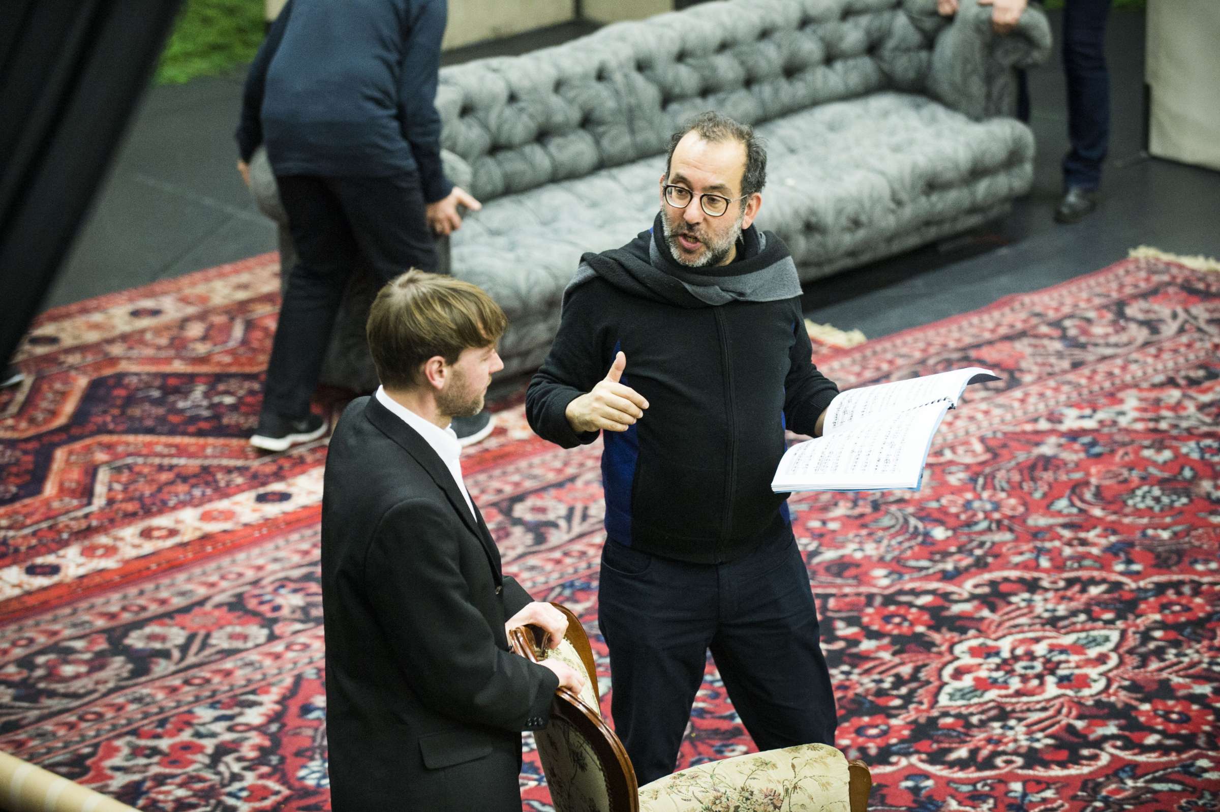 Kosky in rehearsal for <i>Eugene Onegin</i>, 2016 &copy; Jan Windzus
