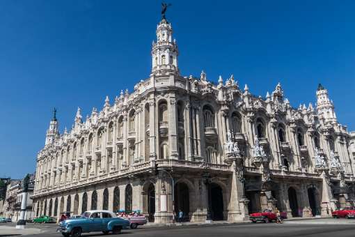 Cuba's National Theatre - el Gran Teatro de La Habana Alicia Alonso © BarbeeAnne