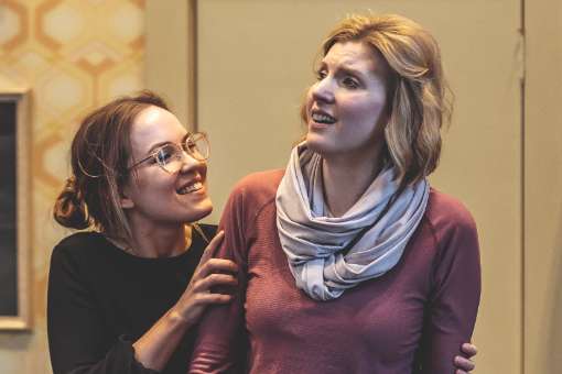 Emily Edmonds and Amanda Majeski in rehearsal &copy; ROH | Clive Barda