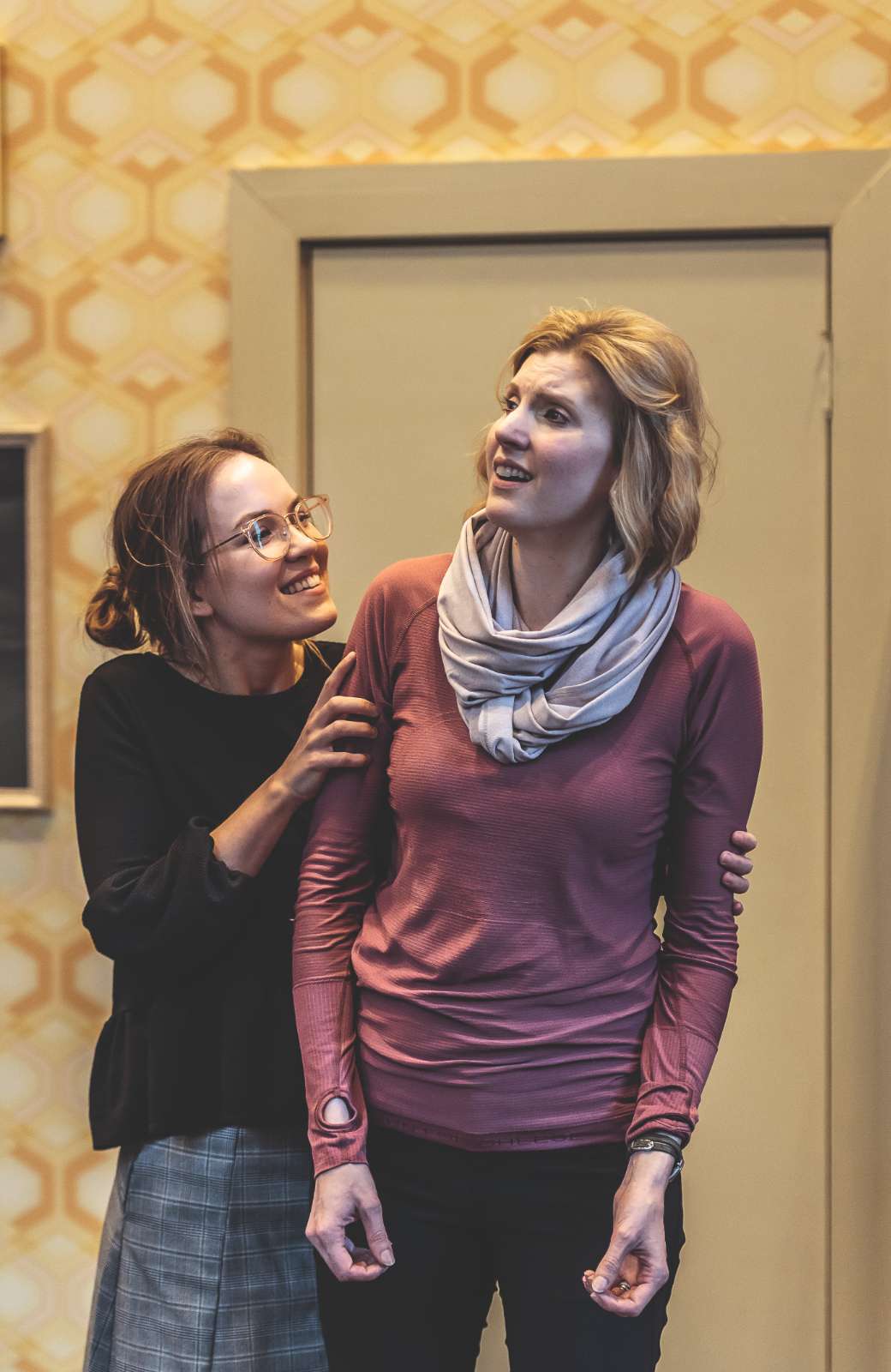 Emily Edmonds and Amanda Majeski in rehearsal &copy; ROH | Clive Barda