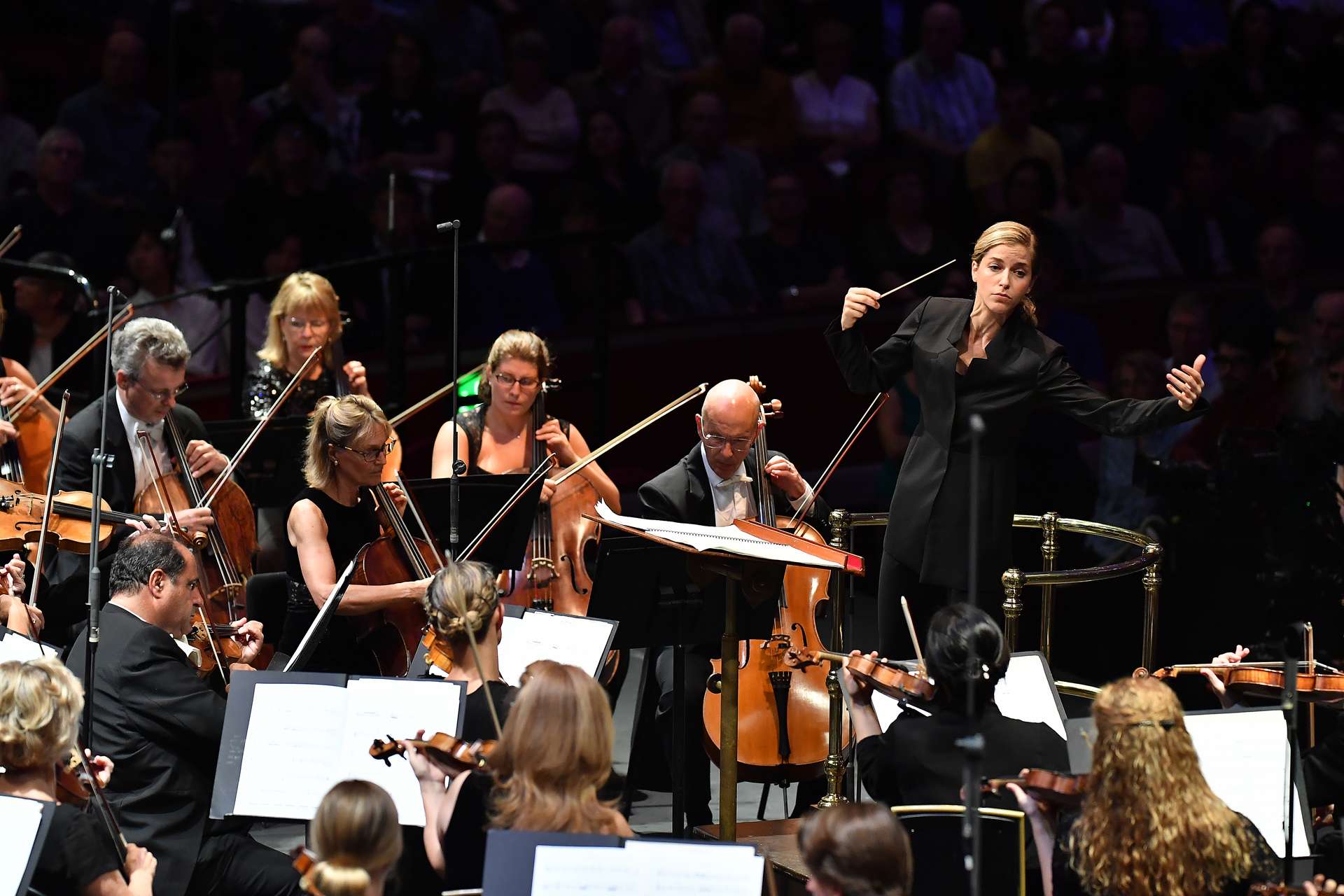 Canellakis and the BBC Symphony Orchestra at the Proms in 2017 © BBC | Chris Christodoulou