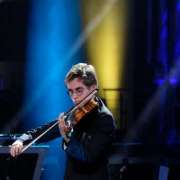 Notre violoniste-journaliste sort des coulisses pour s'exposer au feu des projecteurs ! © Sarah Brun