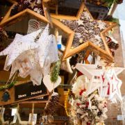 Christmas shop near Barcelona Cathedral &copy; Turisme de Barcelona | Ludivine Bastien