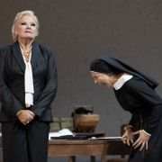 Suor Angelica : Karita Mattila (La Zia Principessa) et Asmik Grigorian (Suor Angelica) &copy; SF | Monika Rittershaus