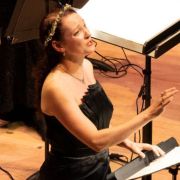 Jennifer France and the London Philharmonic Orchestra &copy; London Philharmonic Orchestra