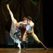 Natalia Osipova (Mary Vetsera) and Ryoichi Hirano (Rudolf) © ROH | Helen Maybanks