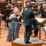 Hilary Hahn, Alpesh Chauhan and the Seattle Symphony &copy; Brandon Patoc