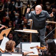 Jaap van Zweden conducts the New York Philharmonic &copy; Chris Lee