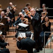 François-Xavier Roth dirige les Berliner Philharmoniker &copy; Stephan Rabold