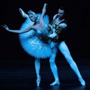 Ekaterina Chebykina (Odette) and Oleksii Kniazkov (Siegfried) &copy; Ben Vella
