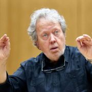 John Nelson rehearsing Les Troyens &copy; Gregory Massat