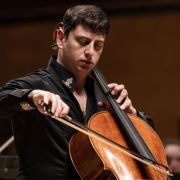 Narek Hakhnazaryan durante el concierto en L'Auditori. &copy; L'Auditori | May Zircus