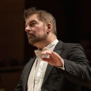 Matthias Pintscher al frente de la OBC &copy; May Zircus | L'Auditori