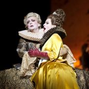 Jochen Kowalski (Nutrice) und Katharina Kammerloher (Ottavia) &copy; Bernd Uhlig (Premiere 2017)