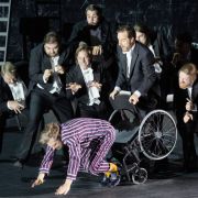 Michael Nagy (Sixtus Beckmesser) und die Meister &copy; Monika Rittershaus