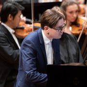 Víkingur Ólafsson and the Berliner Philharmoniker © Monika Rittershaus