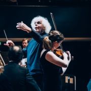 Simon Rattle, Veronika Eberle et le LSO à la Philharmonie de Paris &copy; Alexandre Wallon / Cheeese