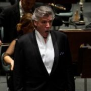 Thomas Hampson y la Orchestra del Maggio Musicale Fiorentino con Ingo Metzmacher en la dirección &copy; Festival Internacional de Música de Canarias