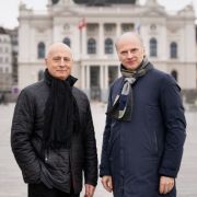 Paavo Järvi and Gianandrea Noseda in front of Opernhaus Zürich &copy; Gaetan Bally